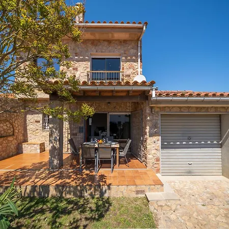Villa 6-bedroom In